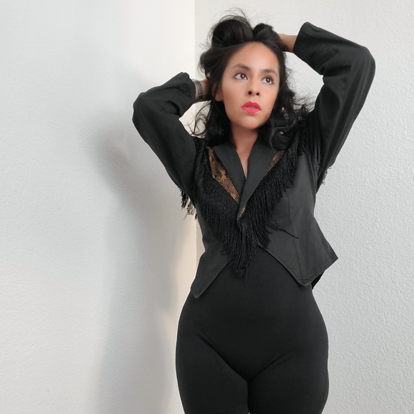 Blazer - Picture 4 of 16